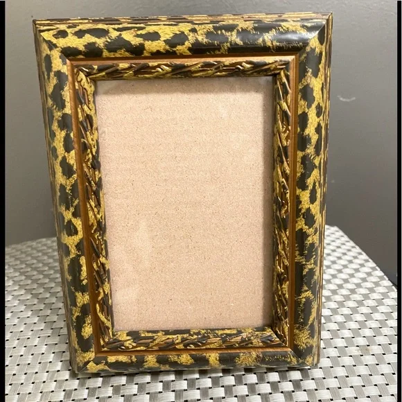 Leopard Matted Frame - Picture 2 of 2